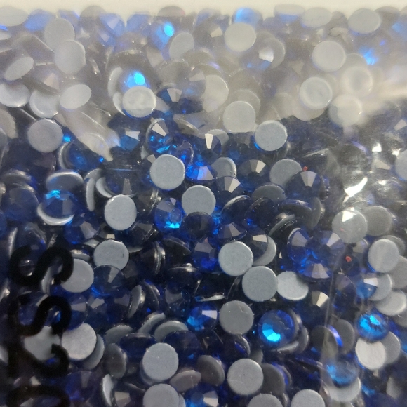 Blue HotFix Rhinestones SS20 - Picture 2 of 3